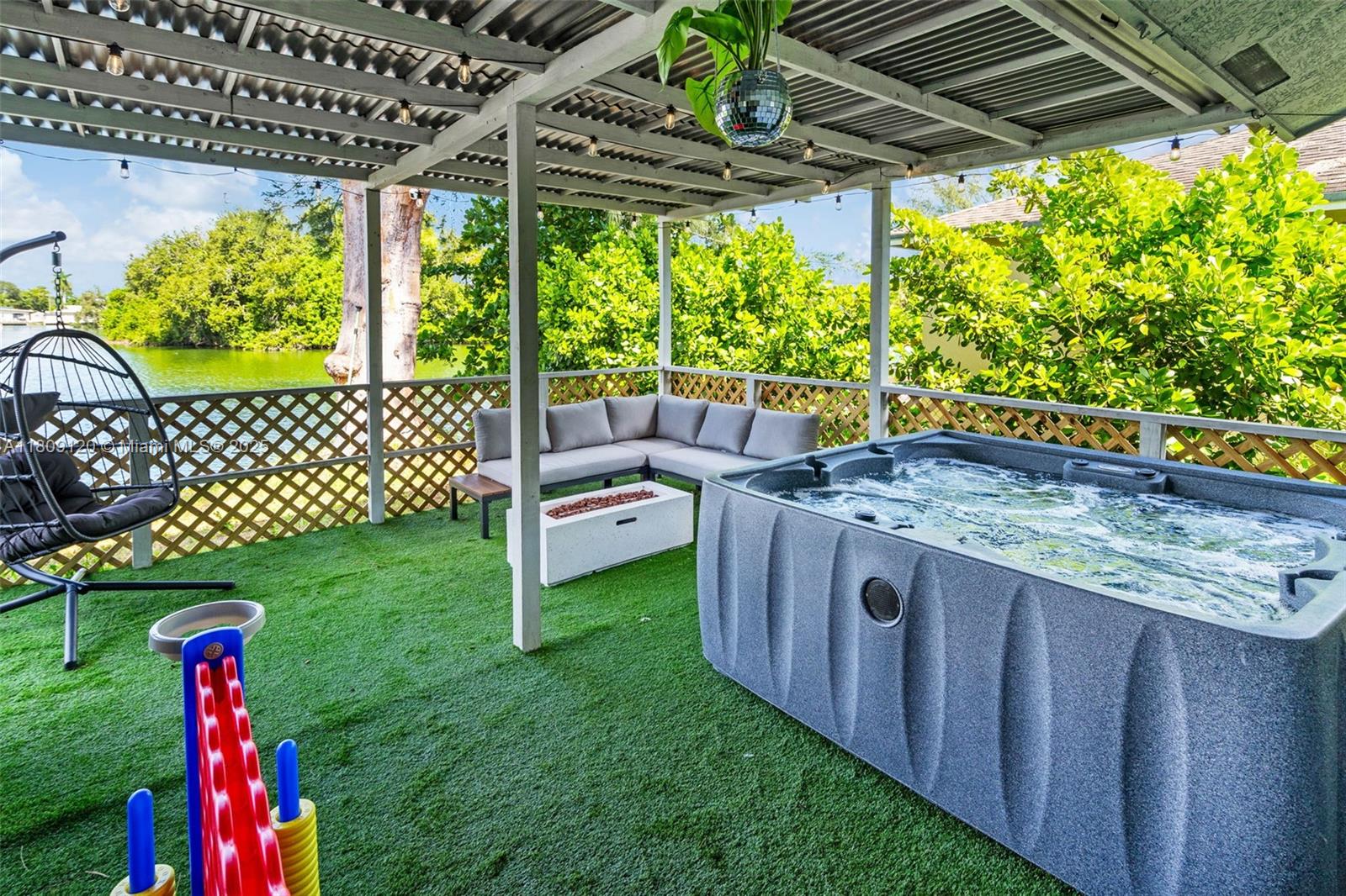 1020 SW 8th St #1020 Hallandale Beach, FL 33009