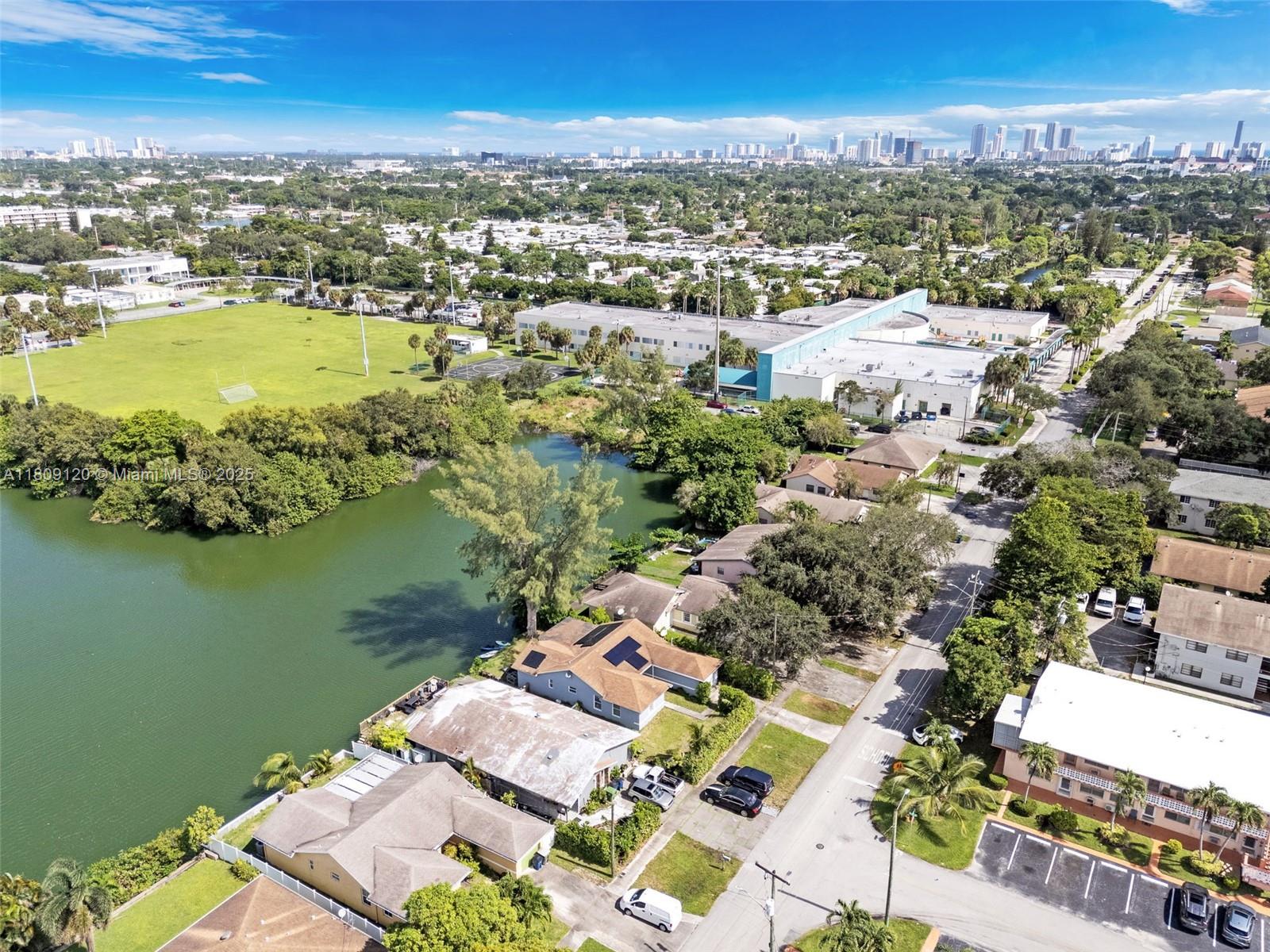 1020 SW 8th St #1020 Hallandale Beach, FL 33009