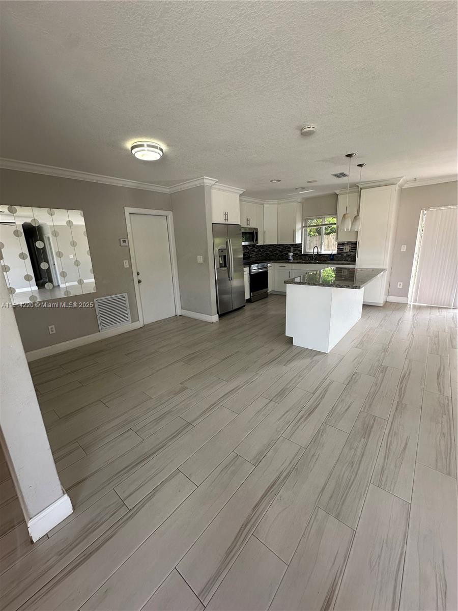 15563 SW 107th Pl #1,Miami, FL 33157