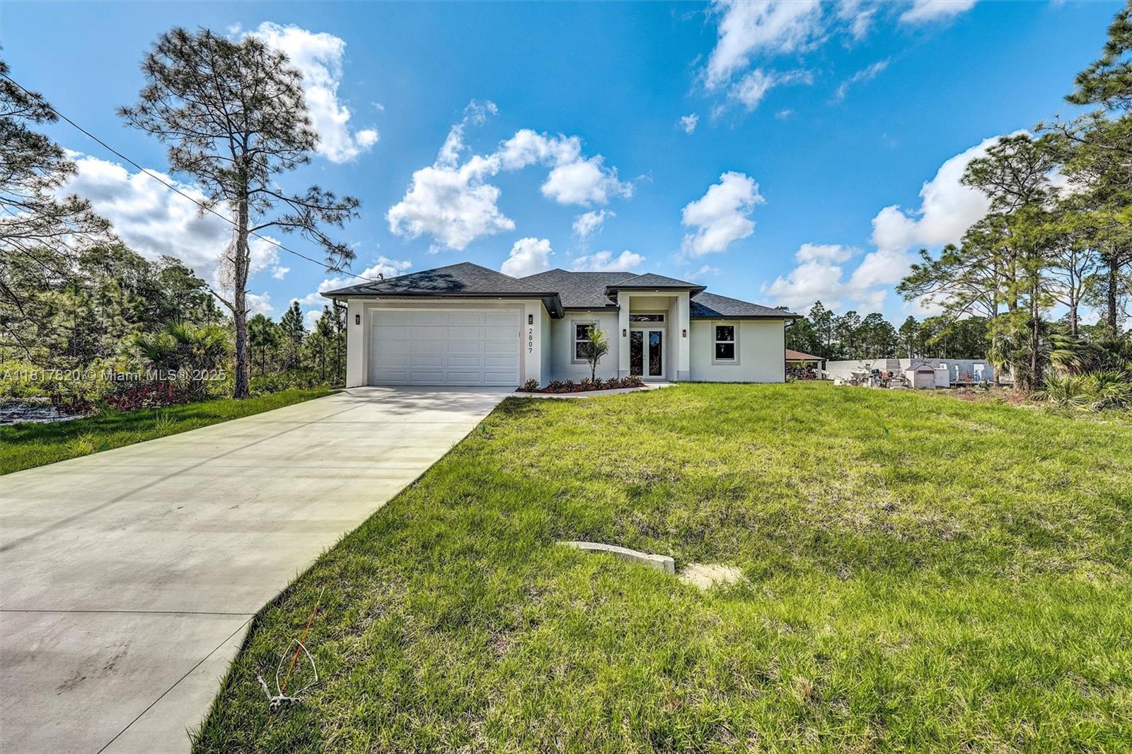 2807 40th St W,Lehigh Acres, FL 33971