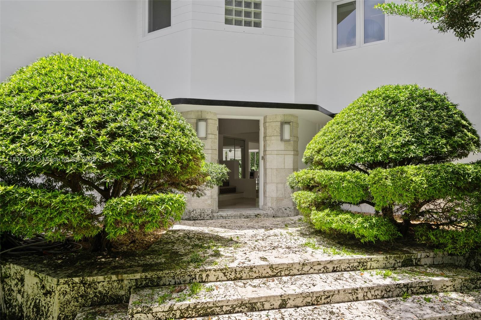 1839 W 24th St Miami Beach, FL 33140