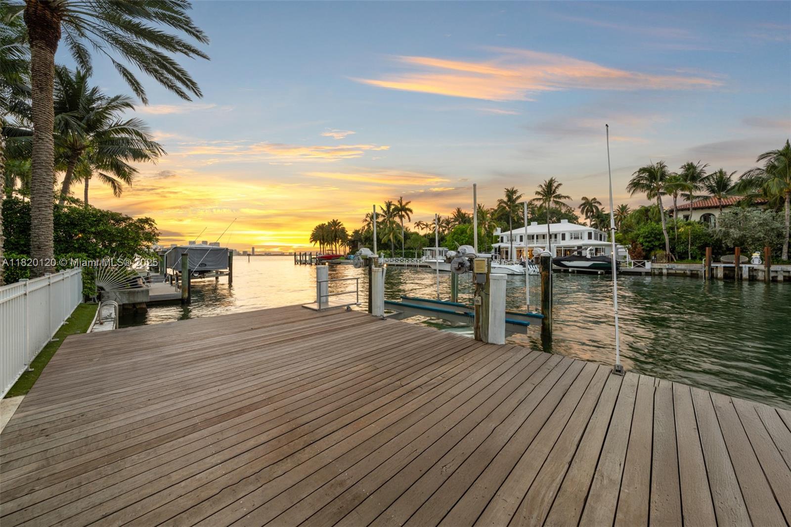 1839 W 24th St Miami Beach, FL 33140