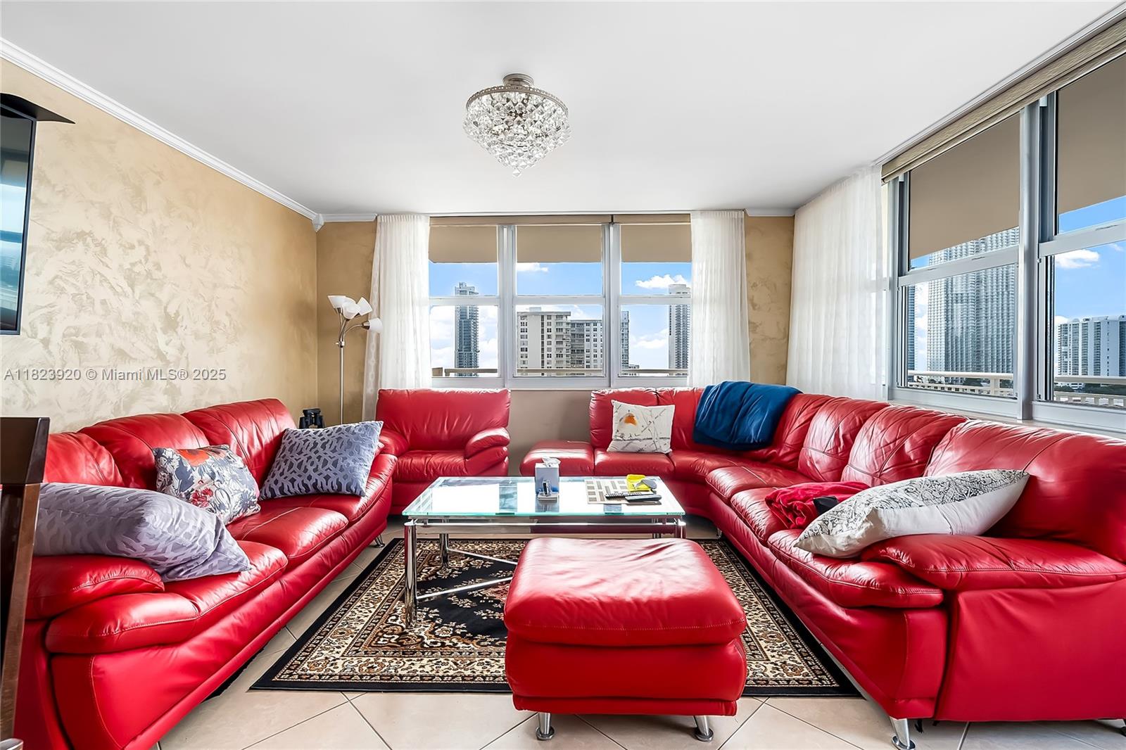 image Winston Towers 100 Condo14