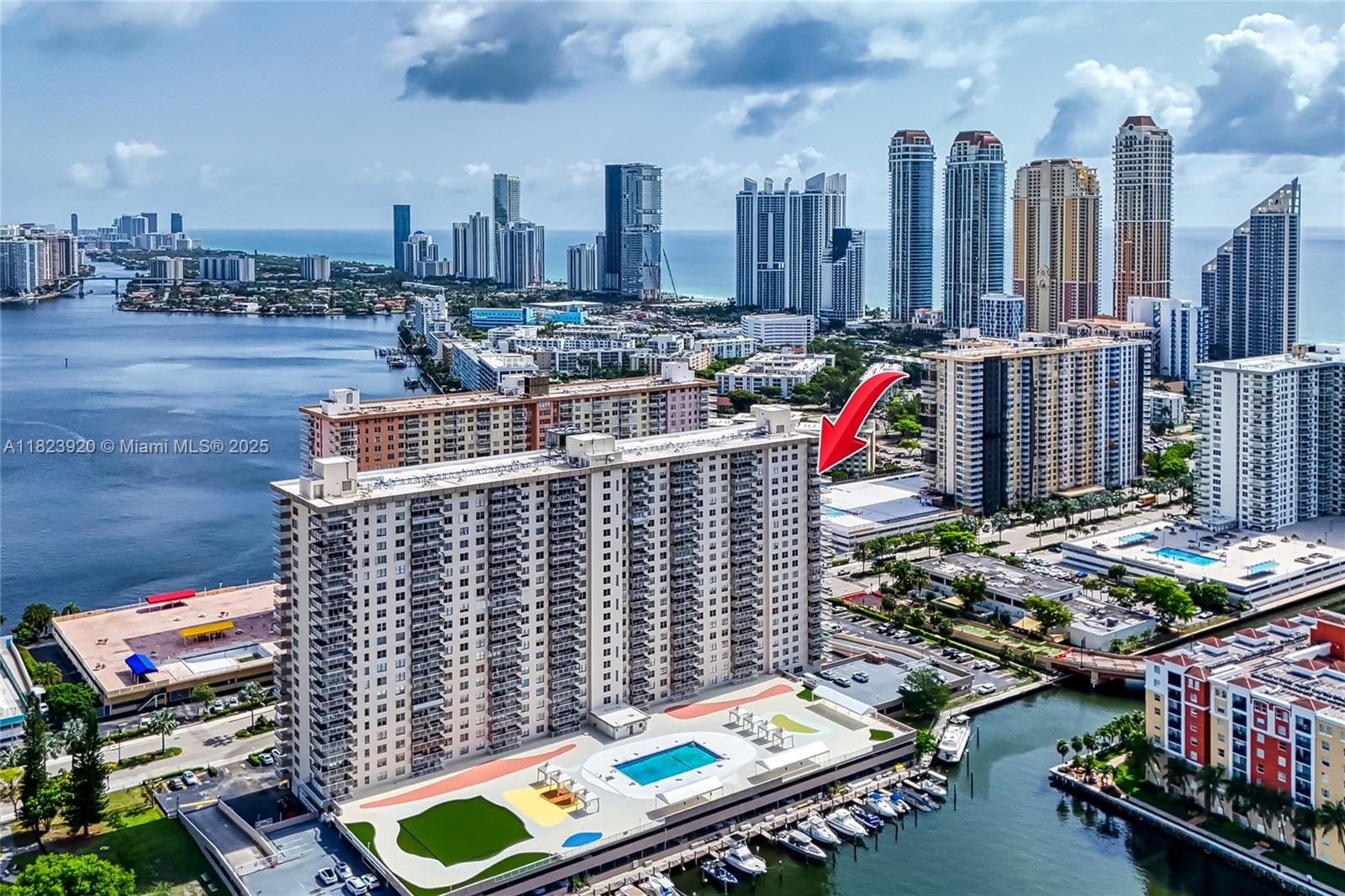 image Winston Towers 100 Condo54