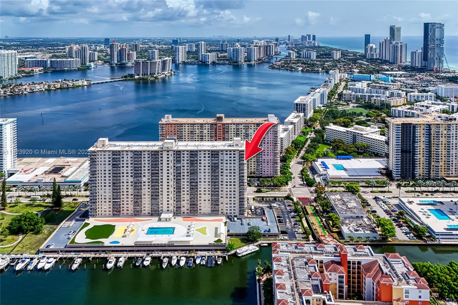 image Winston Towers 100 Condo55