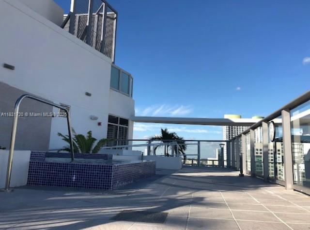 image Brickell 1017