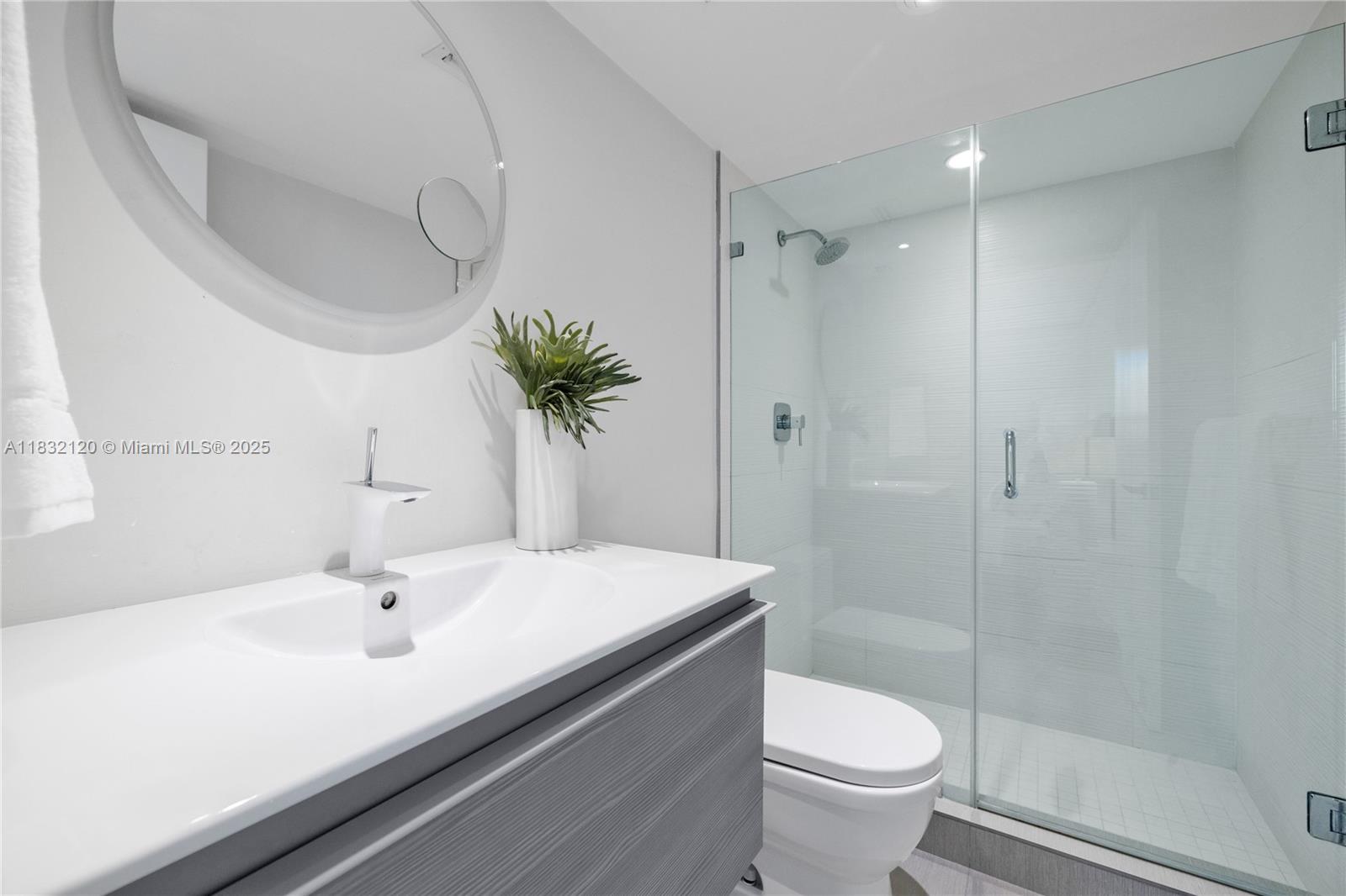 615 Ocean Dr #6A Key Biscayne, FL 33149