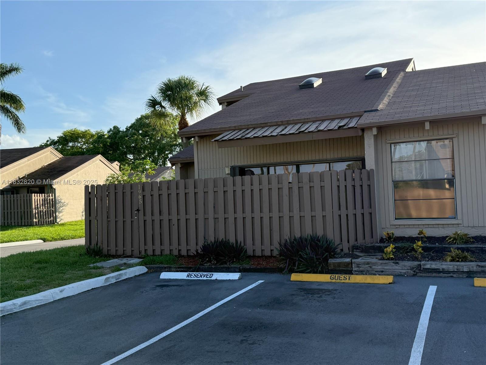 1965 SW 81st Way