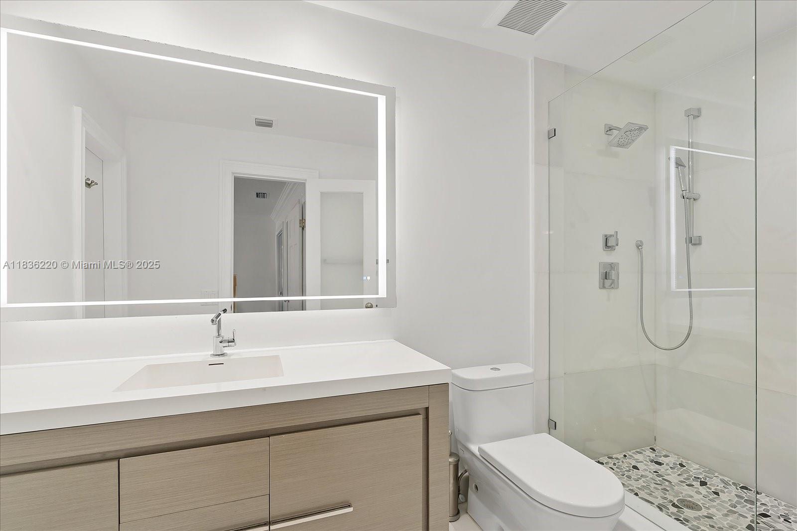 3220 NE 164th St North Miami Beach, FL 33160