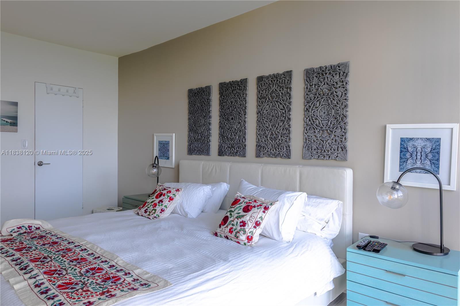 image Harbour House25