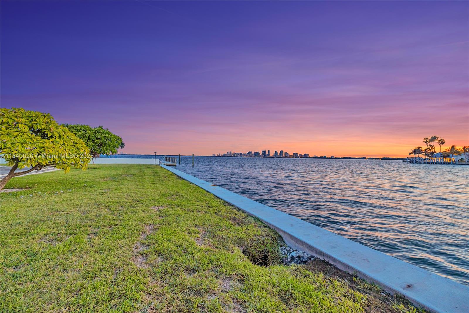 7500 W Treasure Dr North Bay Village, FL 33141 7500 W Treasure Dr North Bay Village, FL 33141