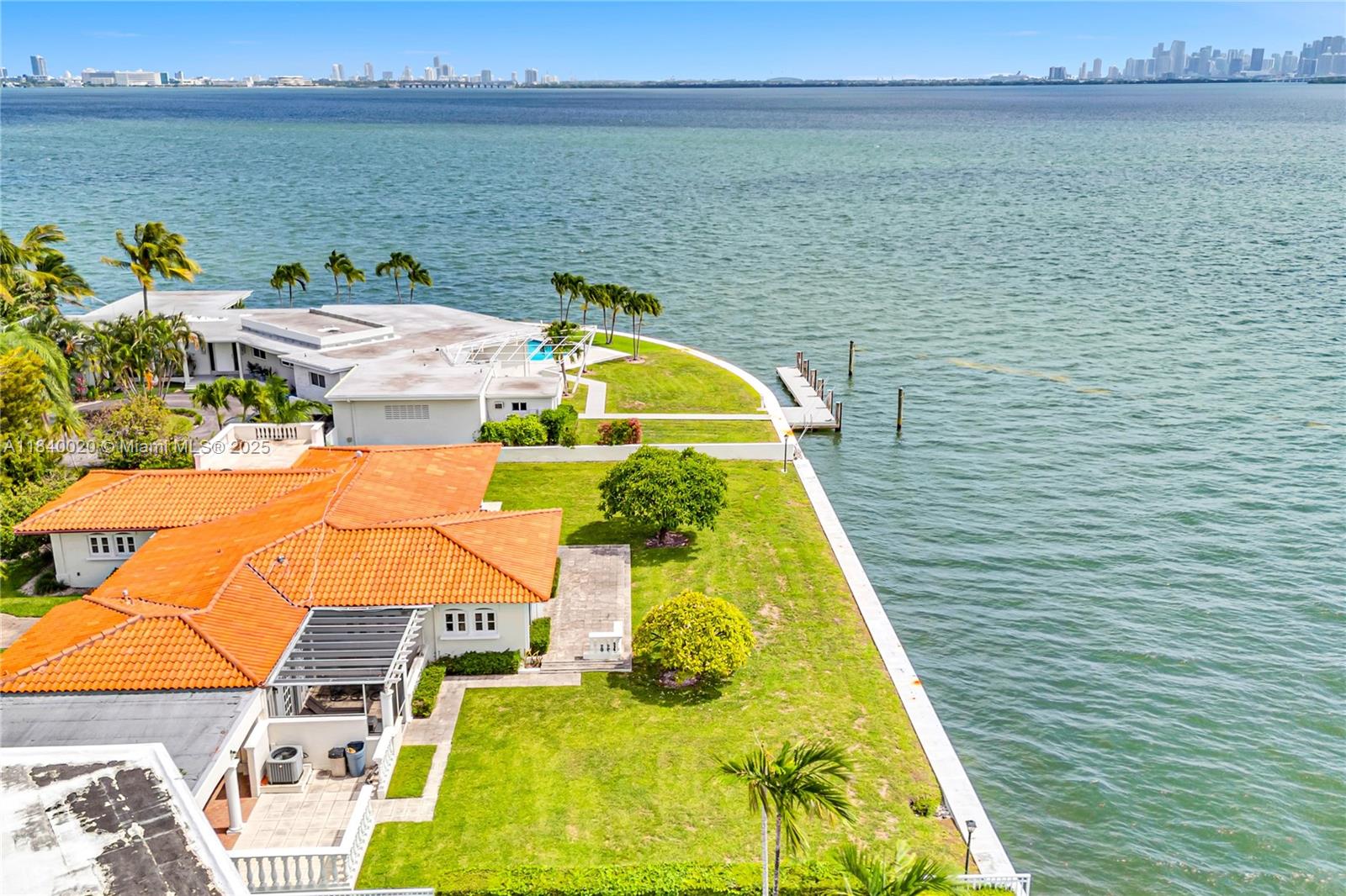 7500 W Treasure Dr North Bay Village, FL 33141 7500 W Treasure Dr North Bay Village, FL 33141