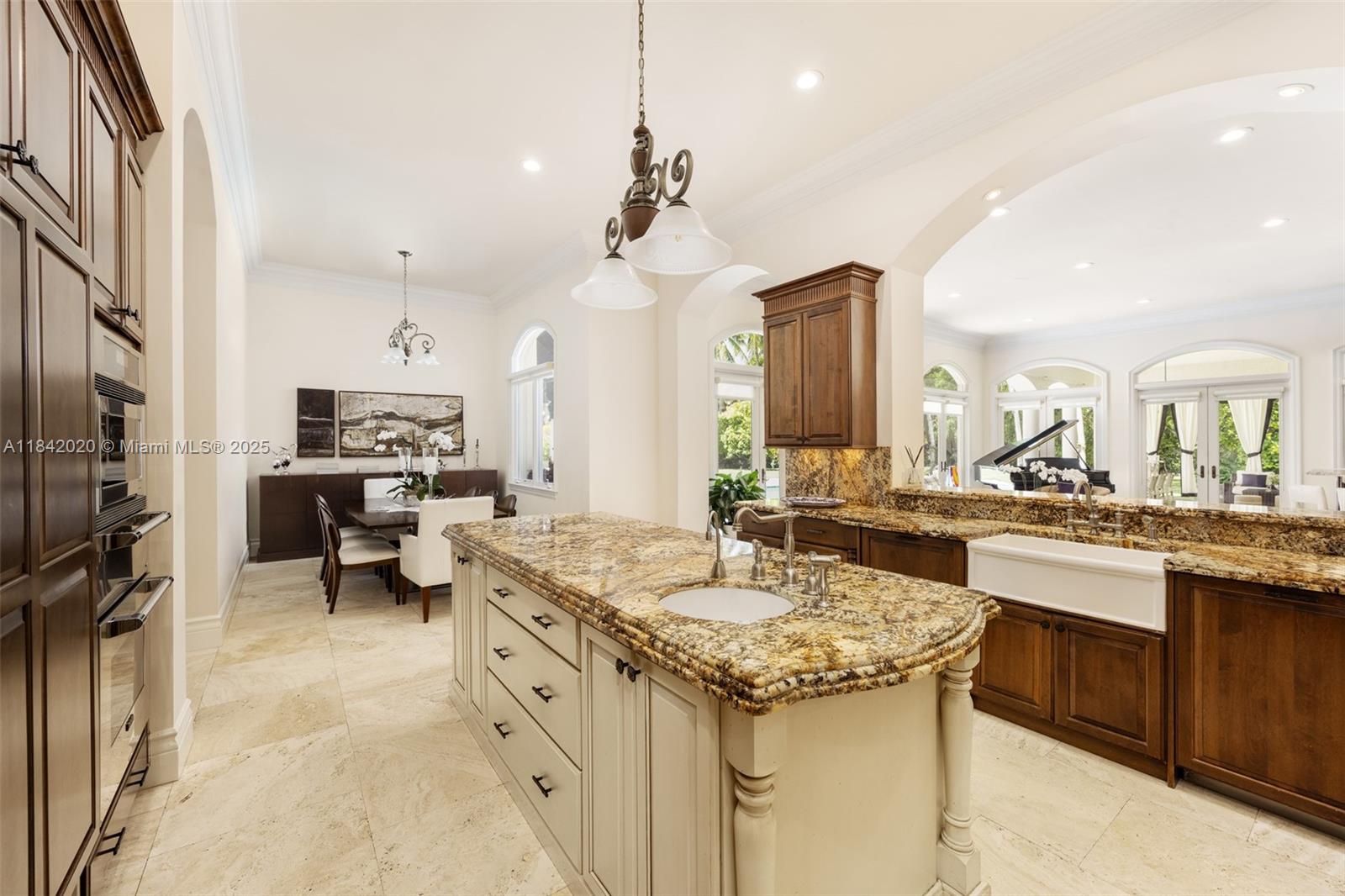 8252 SW 52nd Ave Miami, FL 33143 8252 SW 52nd Ave Miami, FL 33143