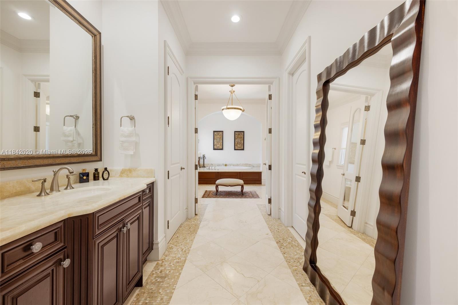 8252 SW 52nd Ave Miami, FL 33143 8252 SW 52nd Ave Miami, FL 33143