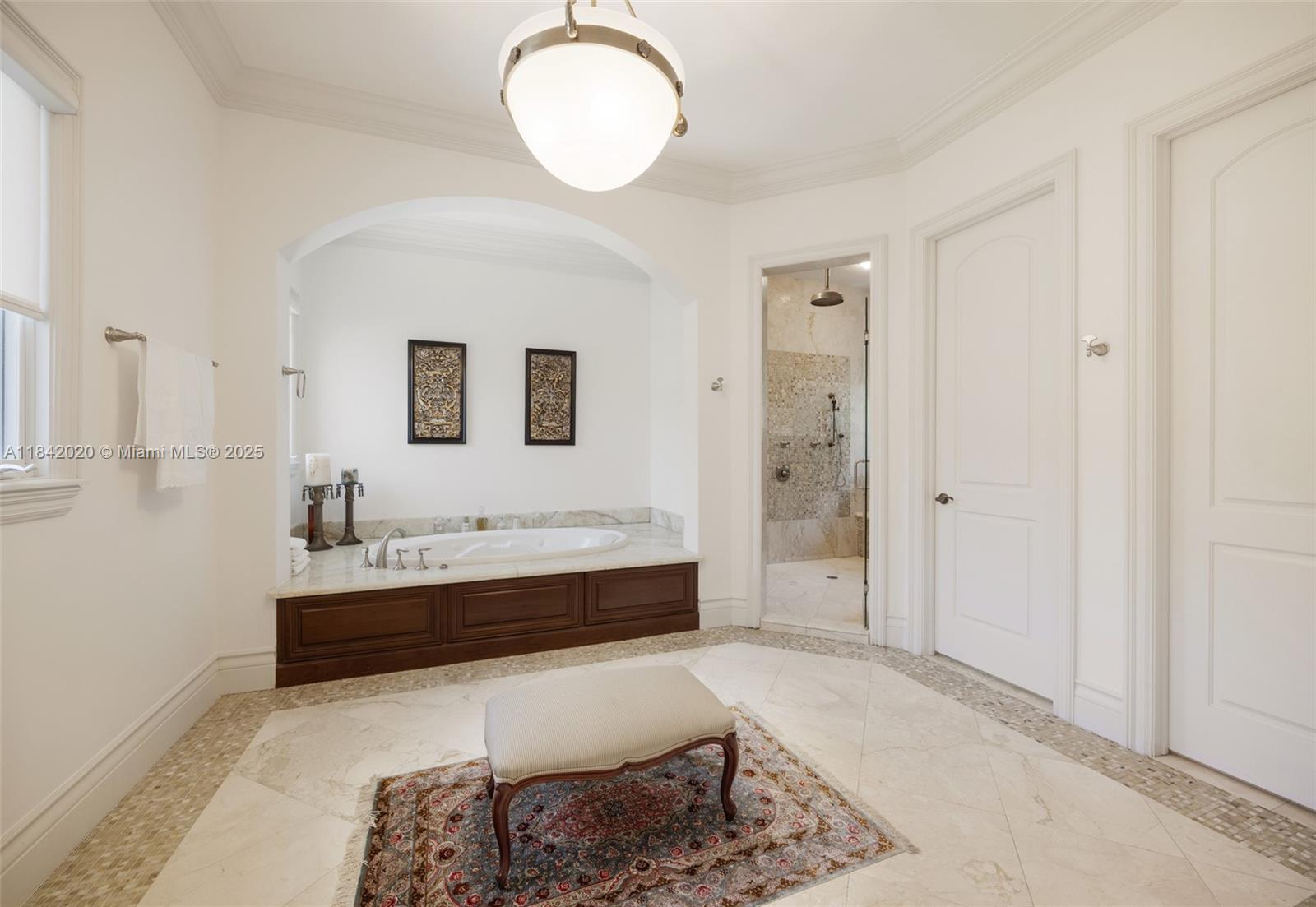 8252 SW 52nd Ave Miami, FL 33143 8252 SW 52nd Ave Miami, FL 33143