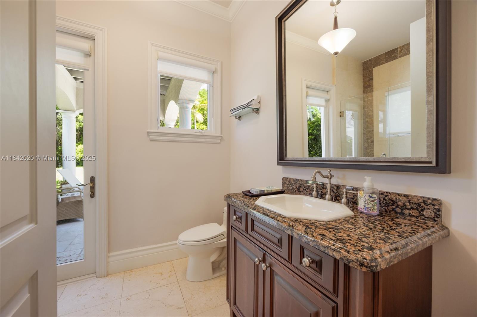 8252 SW 52nd Ave Miami, FL 33143 8252 SW 52nd Ave Miami, FL 33143