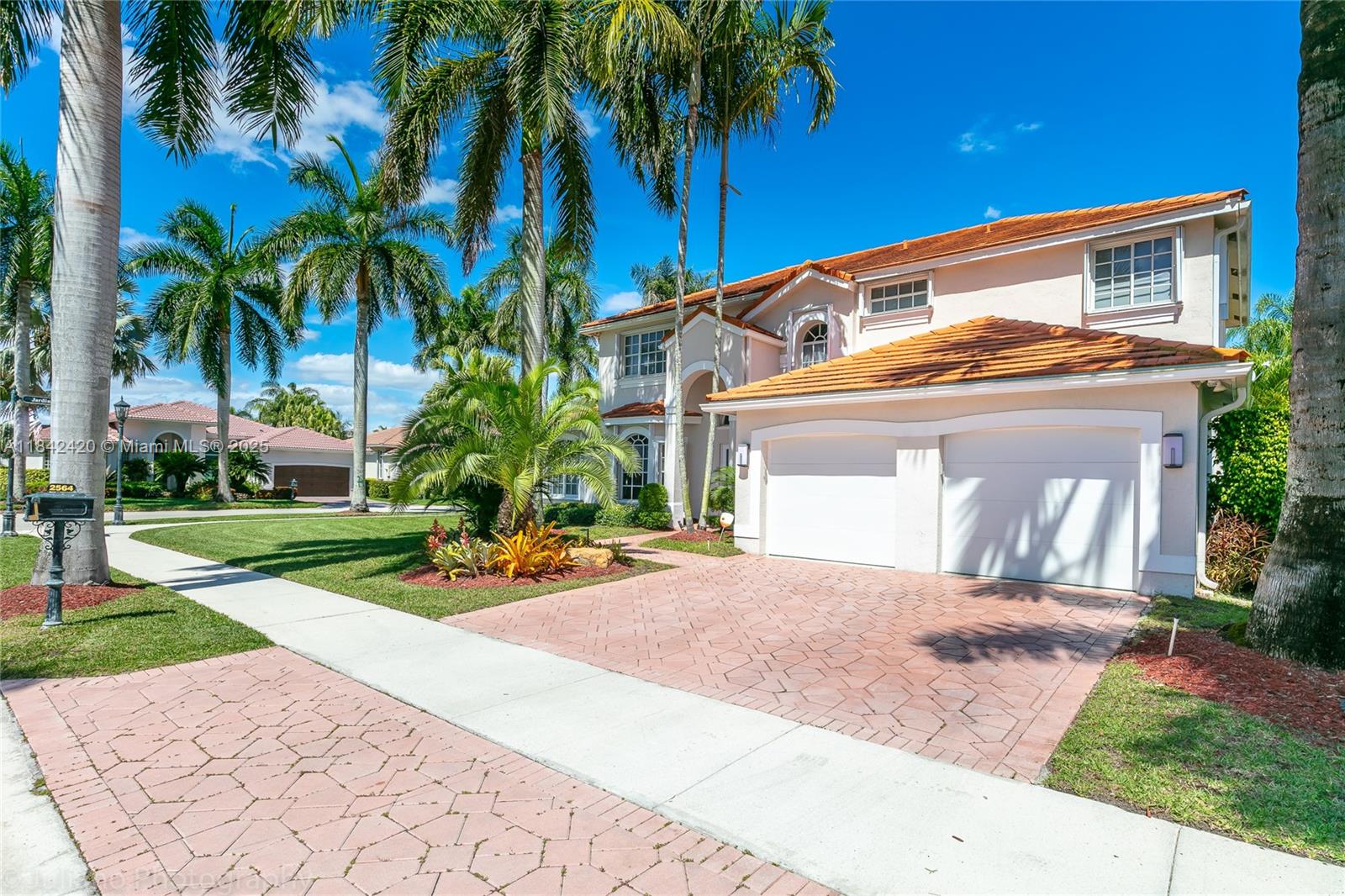 2564 Jardin Ct