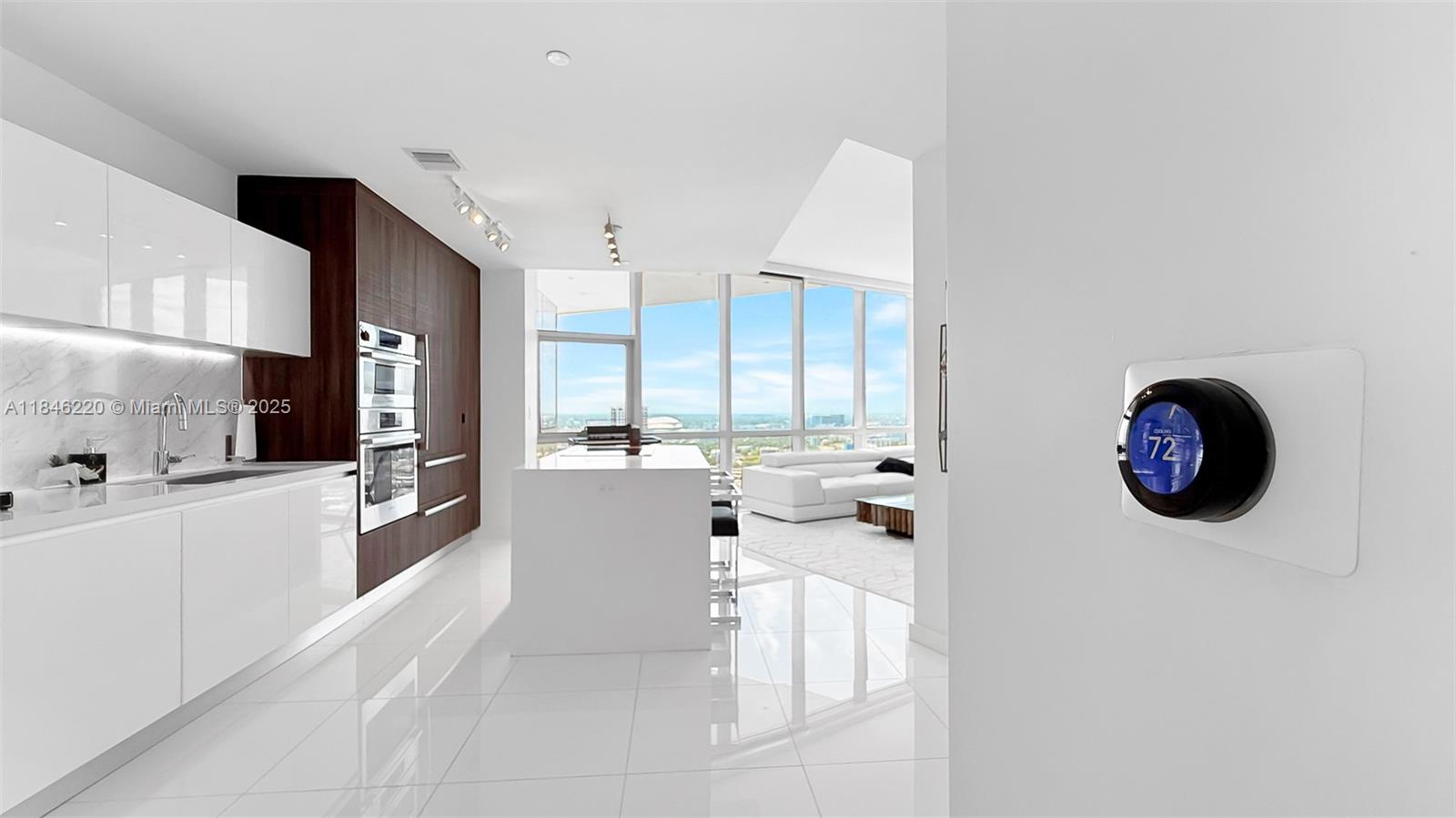 image Paramount Miami Worldcent22
