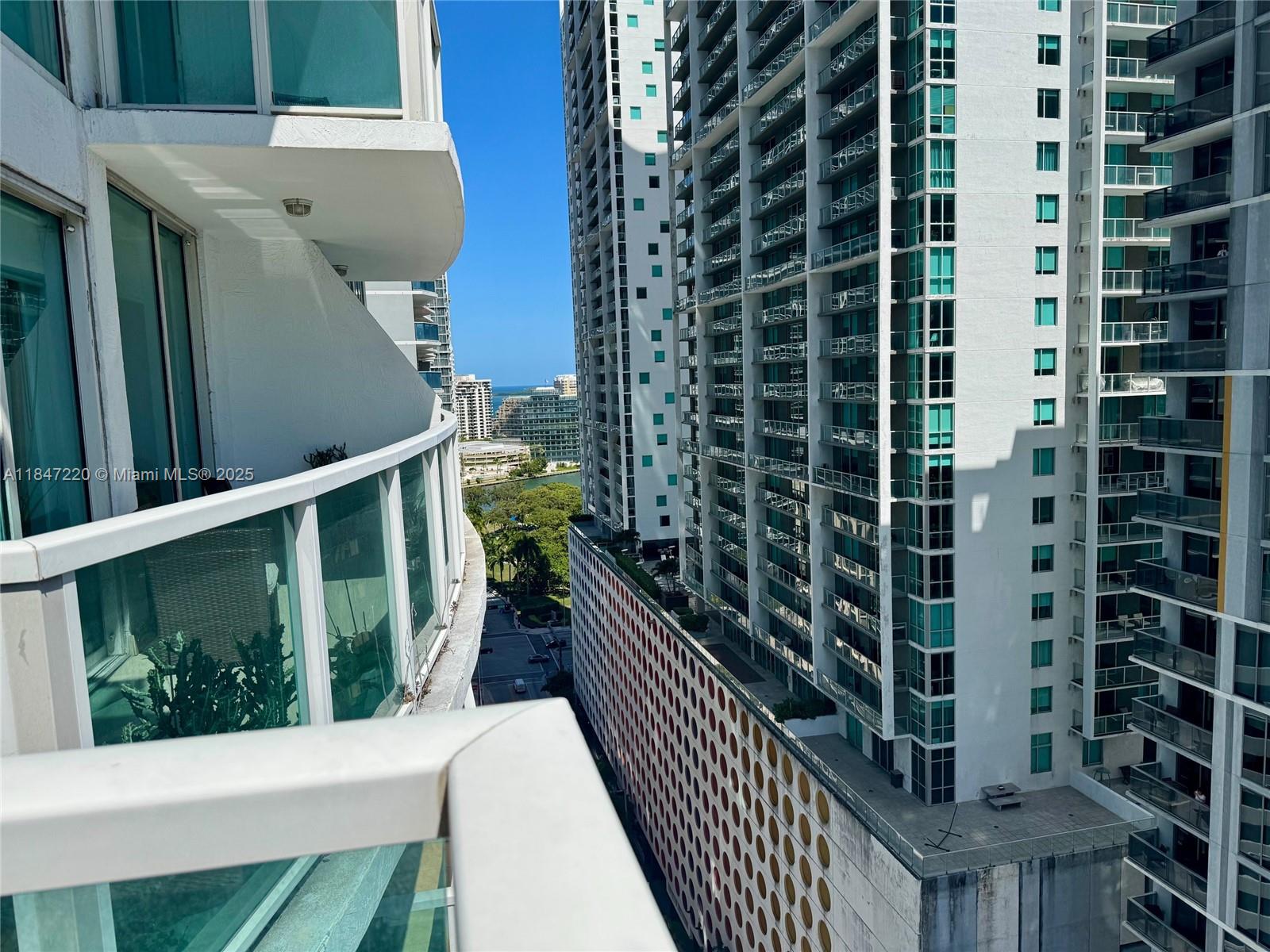 image Brickell On The River22
