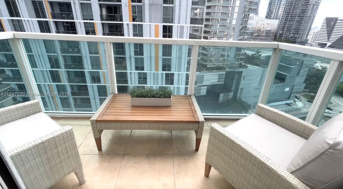 image Brickell On The River8