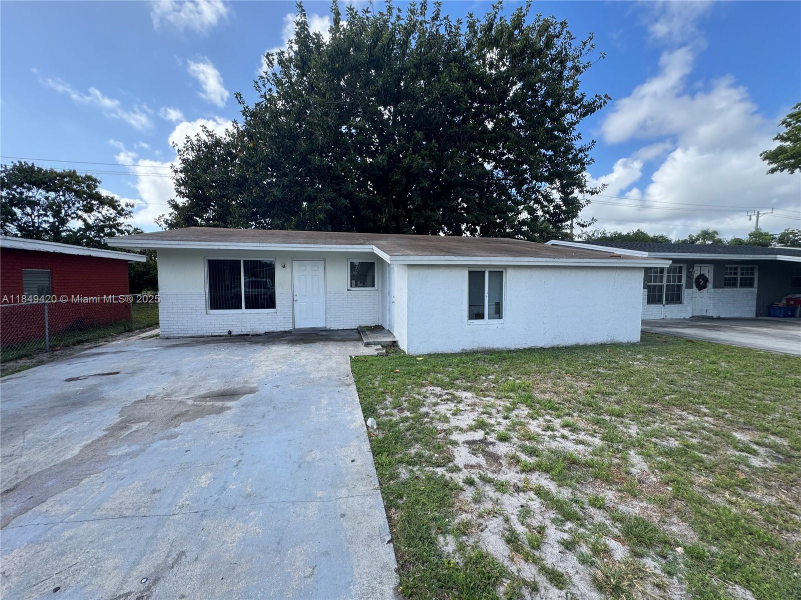 2720 NW 2nd St