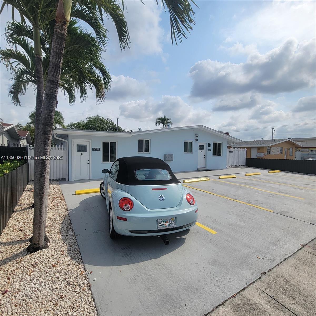 1039 W 23rd #Front