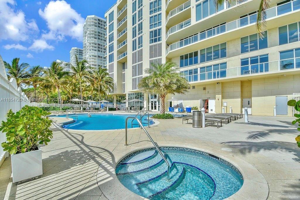 image La Perla Condominium9