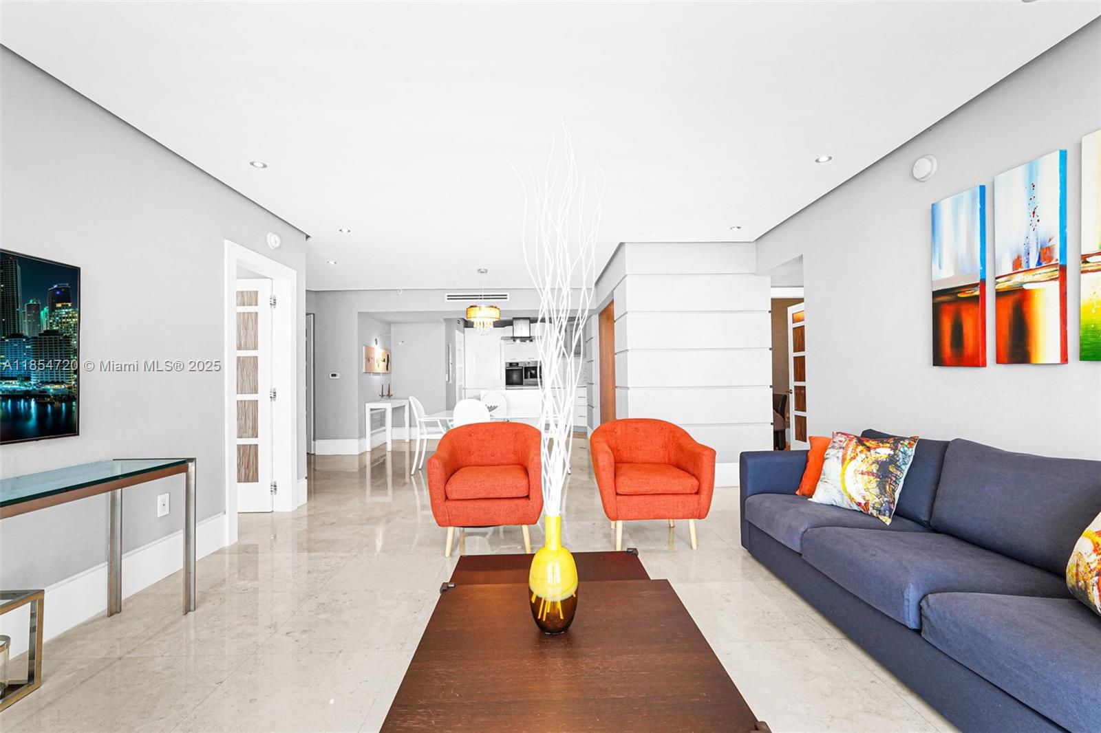 image La Perla Condominium19