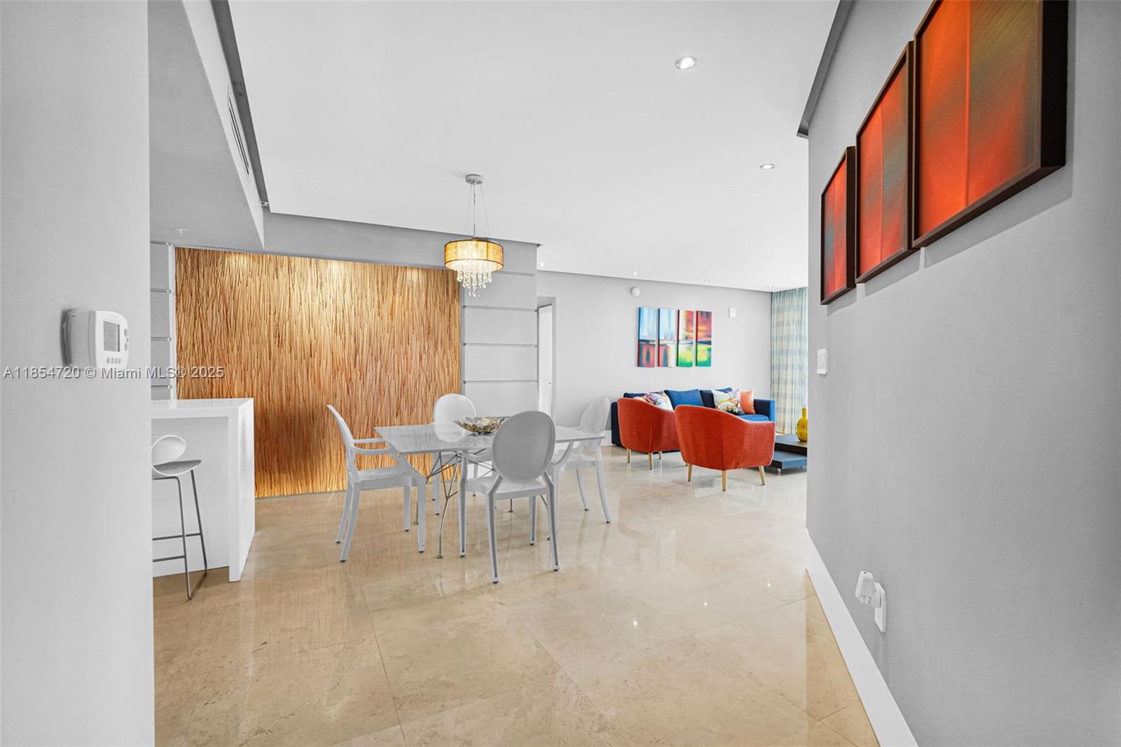 image La Perla Condominium24
