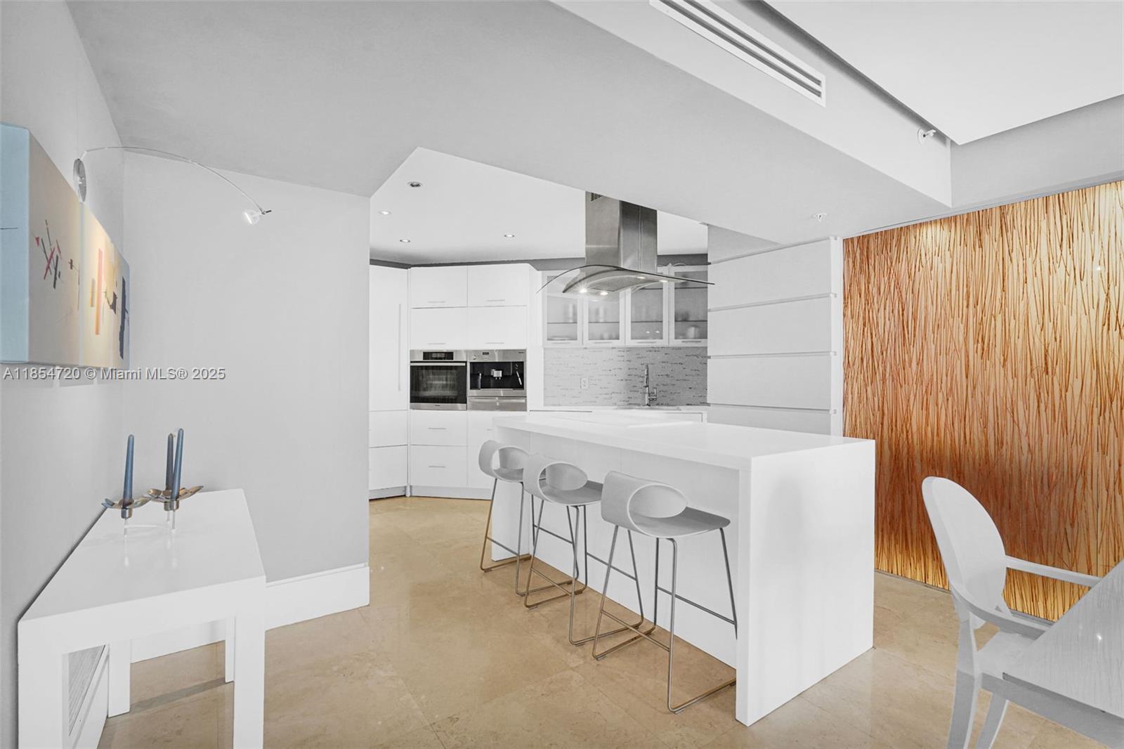 image La Perla Condominium29