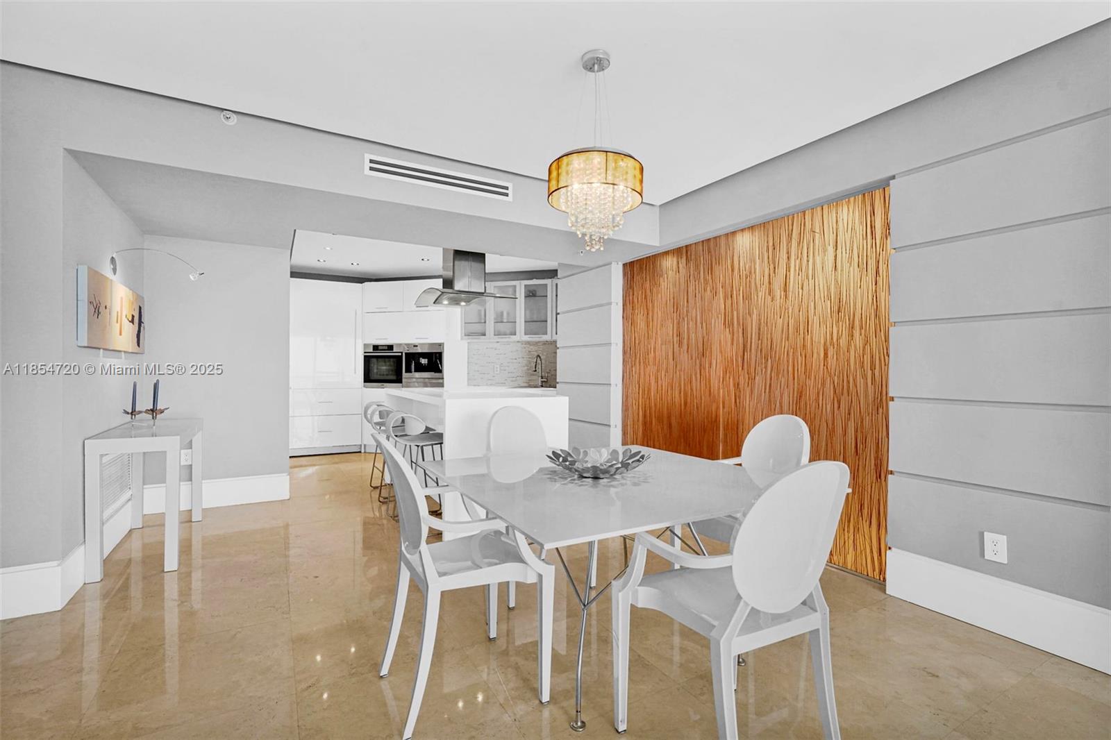 image La Perla Condominium30