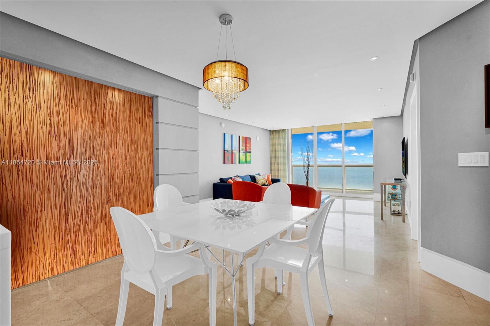 image La Perla Condominium31