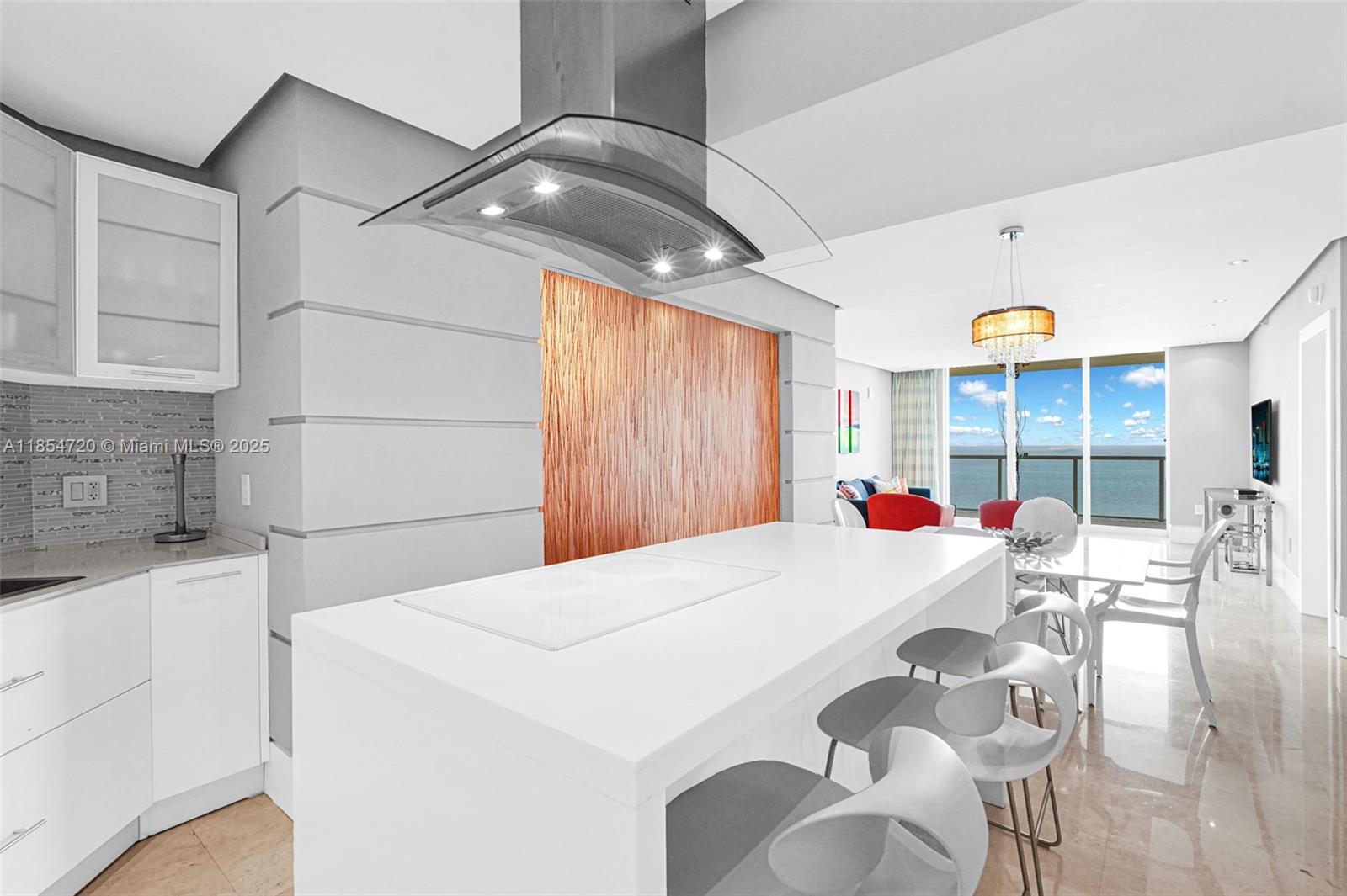 image La Perla Condominium33