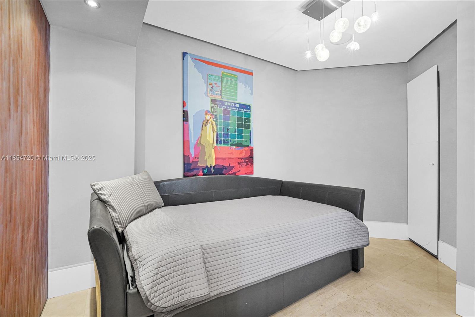 image La Perla Condominium57