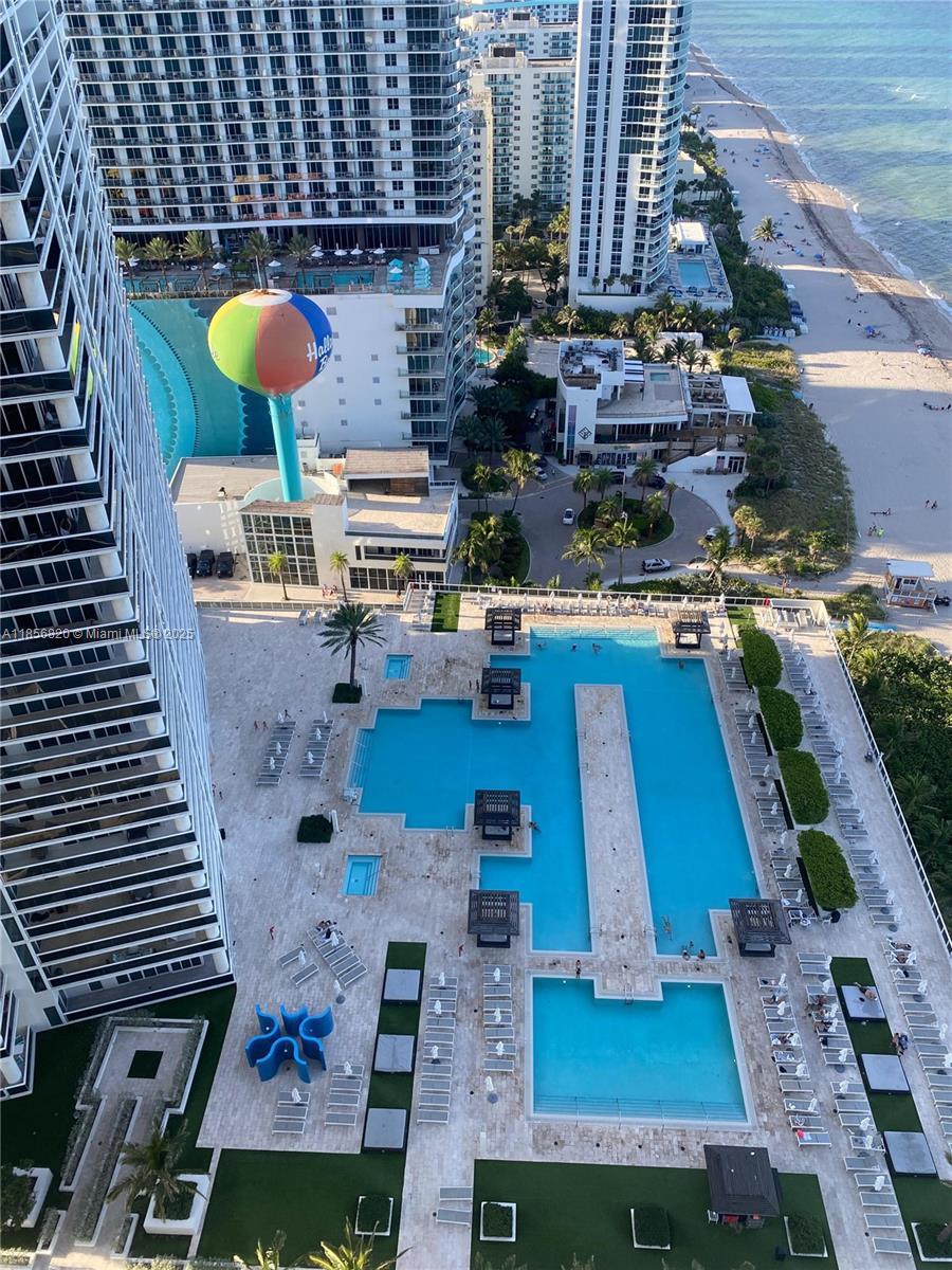 image Beach Club3