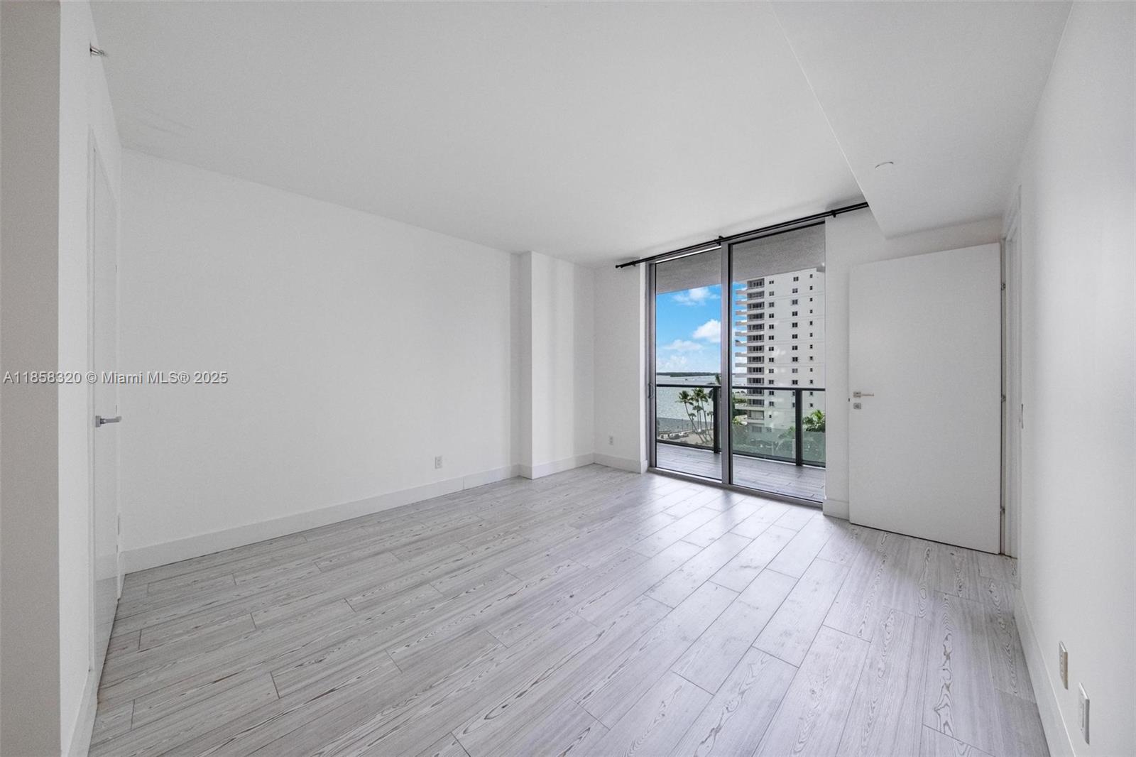image Brickell House16