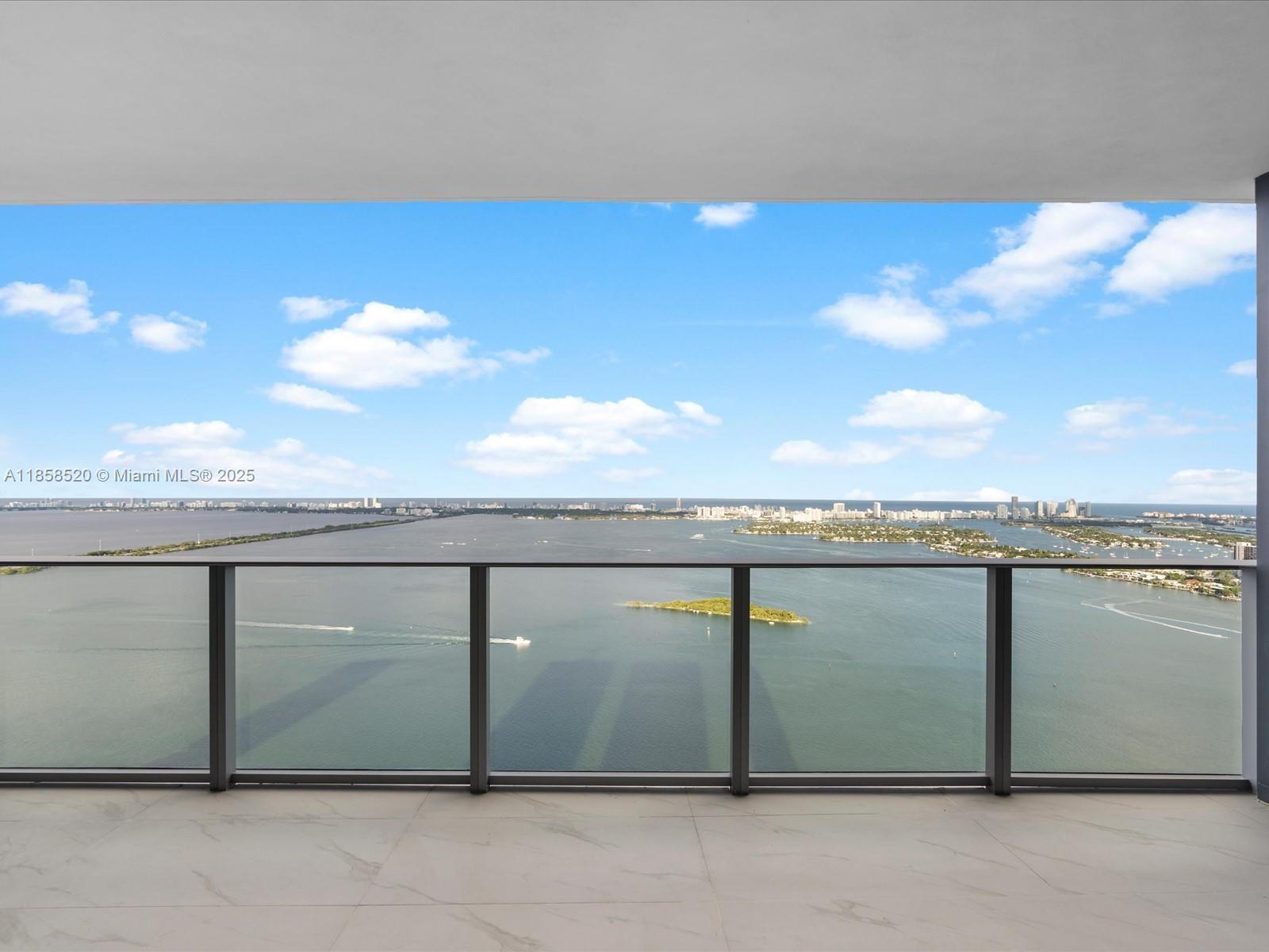 image Bay Breeze18