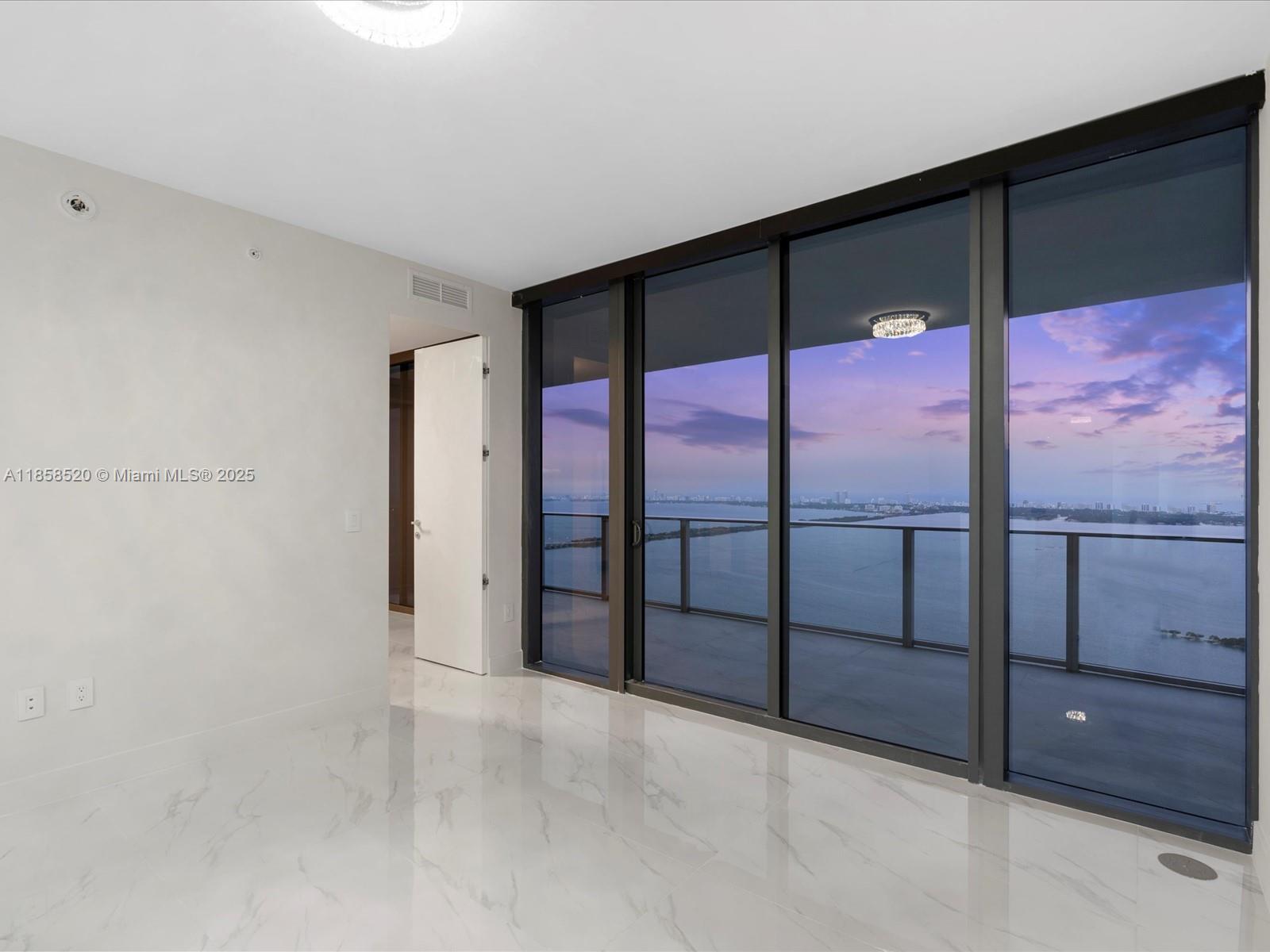 image Bay Breeze7