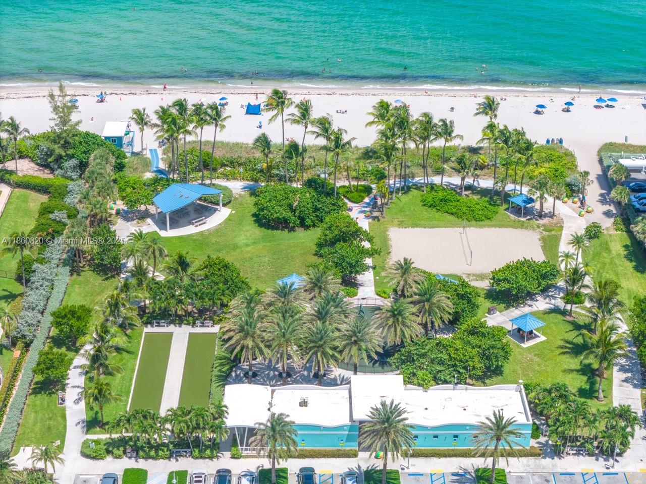 image Beach Club47