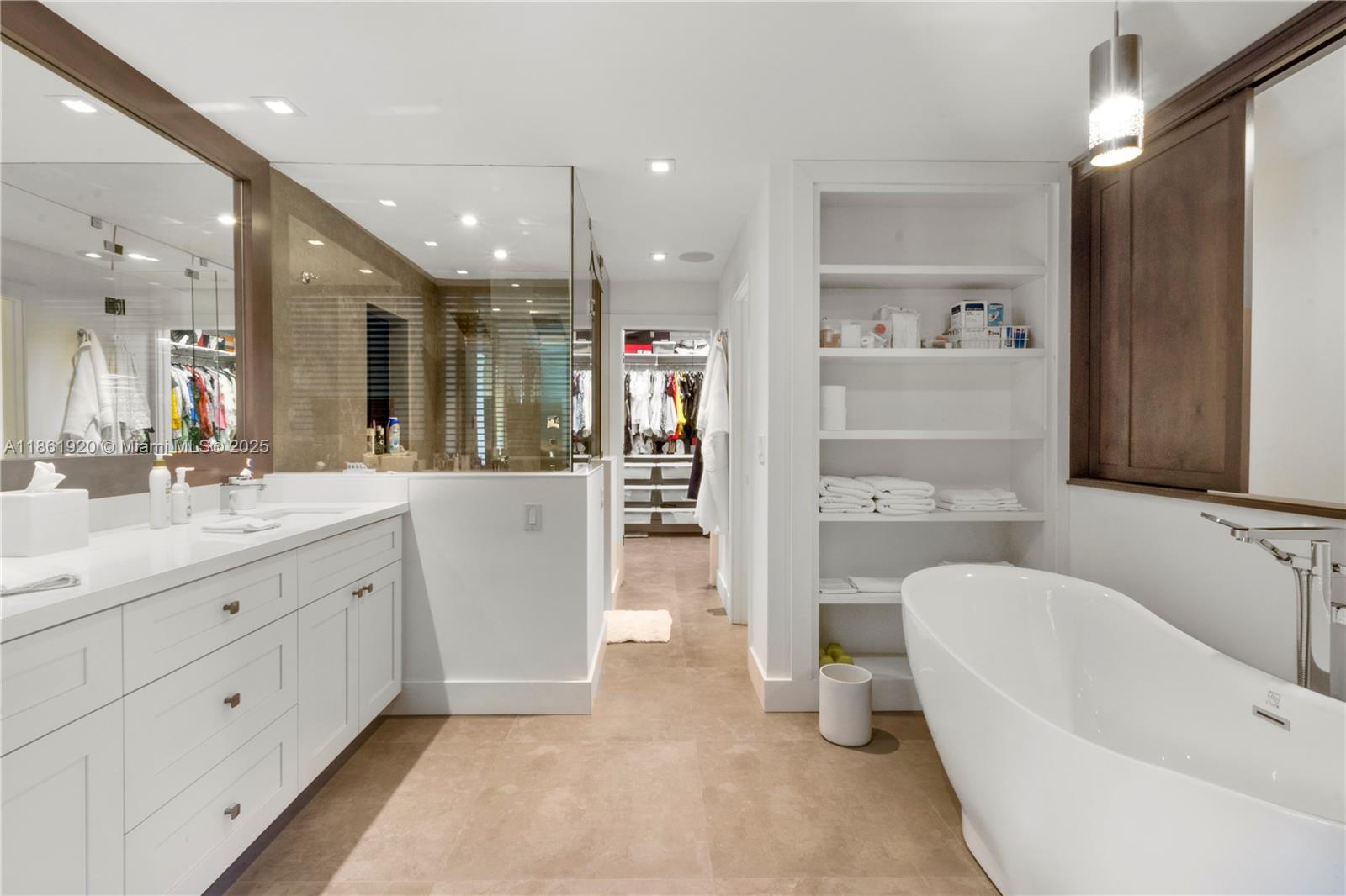 371 Isla Dorada Blvd Coral Gables, FL 33143 371 Isla Dorada Blvd Coral Gables, FL 33143