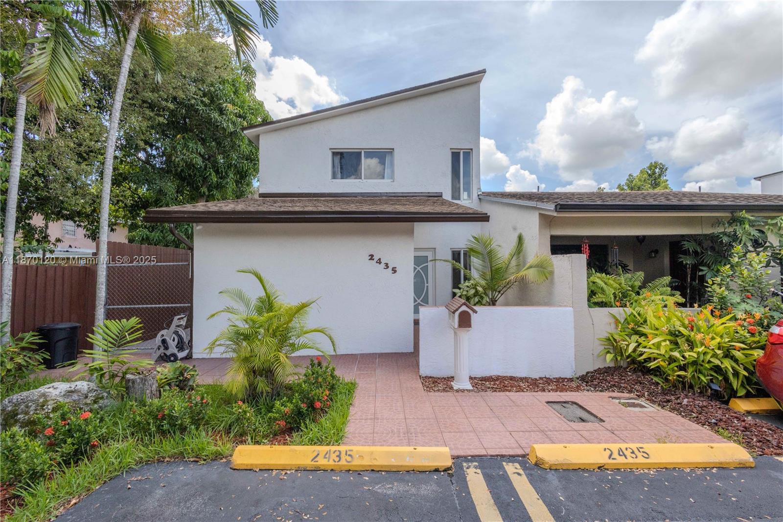 2435 SW 11th St #9-B