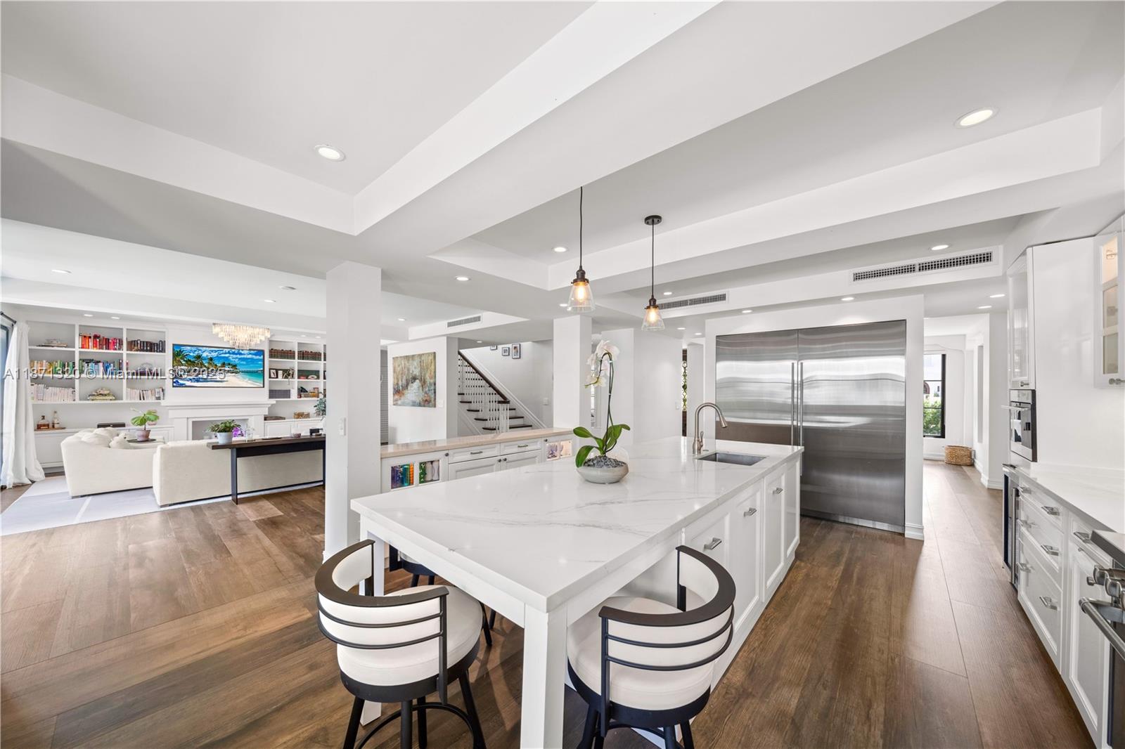 5728 Pine Tree Dr Miami Beach, FL 33140 5728 Pine Tree Dr Miami Beach, FL 33140