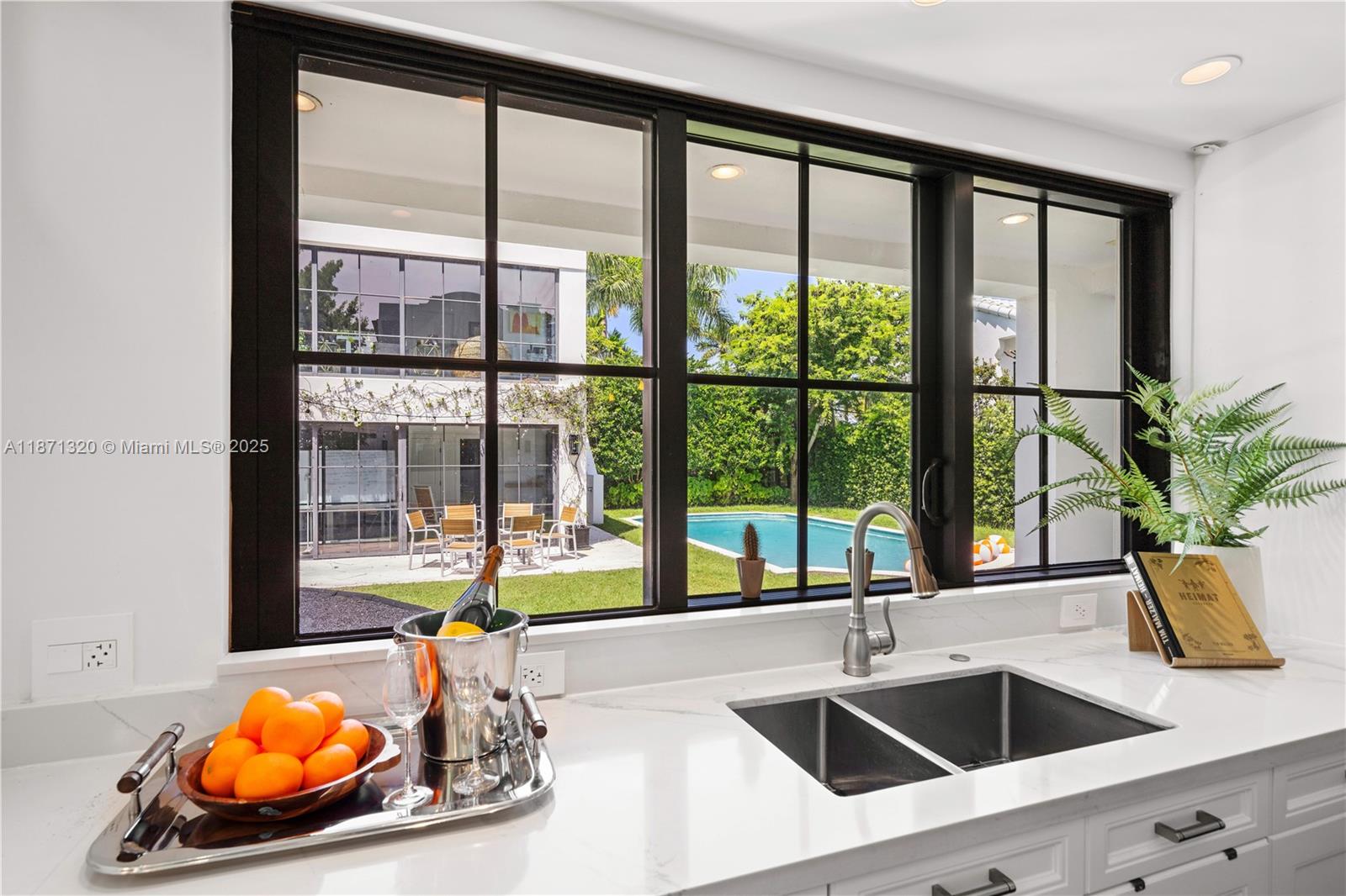 5728 Pine Tree Dr Miami Beach, FL 33140 5728 Pine Tree Dr Miami Beach, FL 33140