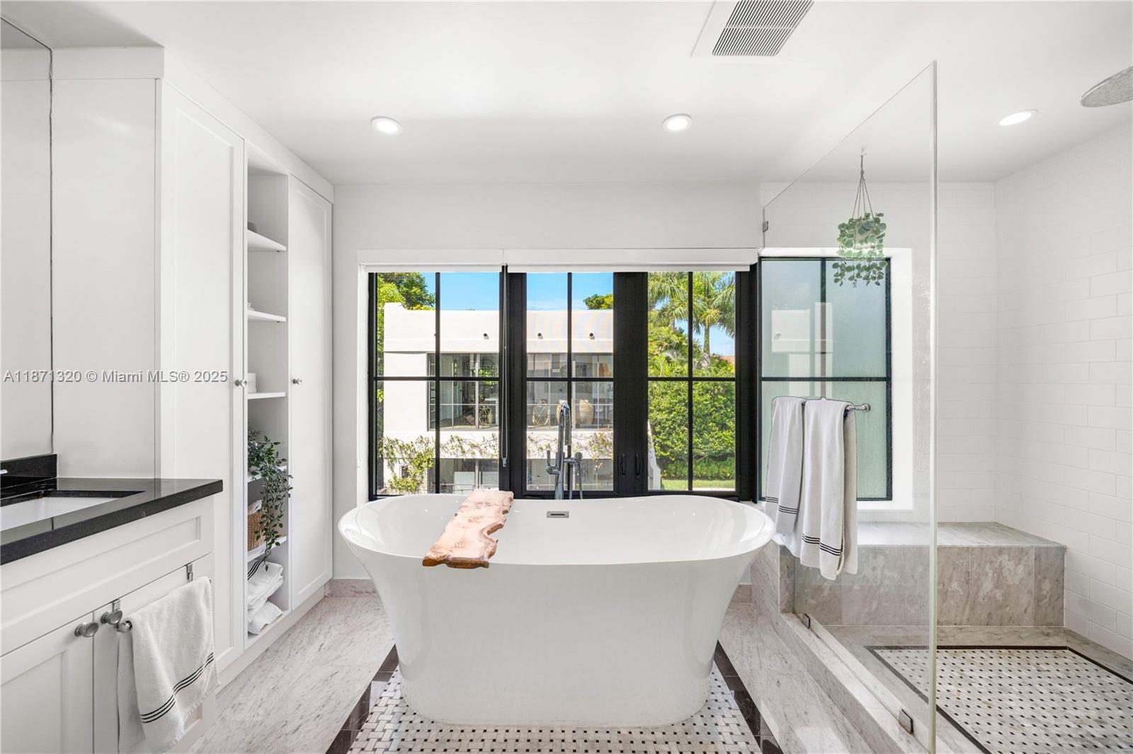 5728 Pine Tree Dr Miami Beach, FL 33140 5728 Pine Tree Dr Miami Beach, FL 33140