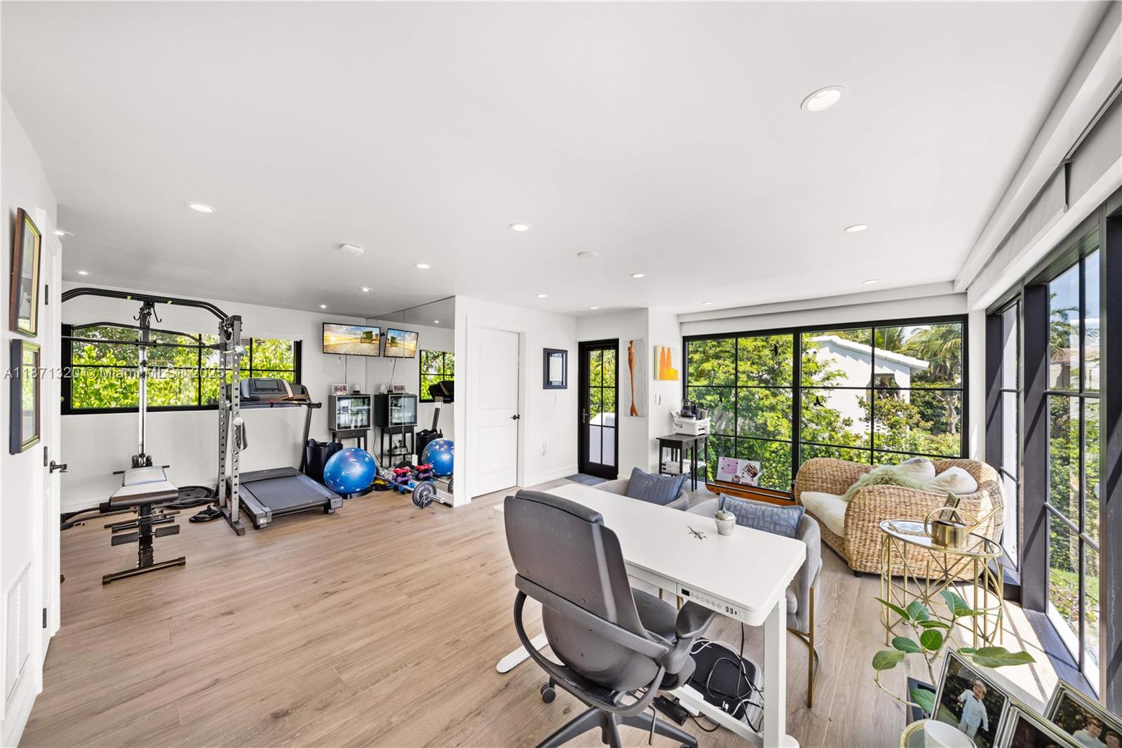 5728 Pine Tree Dr Miami Beach, FL 33140 5728 Pine Tree Dr Miami Beach, FL 33140