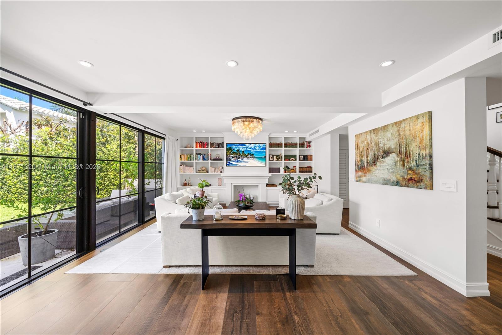 5728 Pine Tree Dr Miami Beach, FL 33140 5728 Pine Tree Dr Miami Beach, FL 33140
