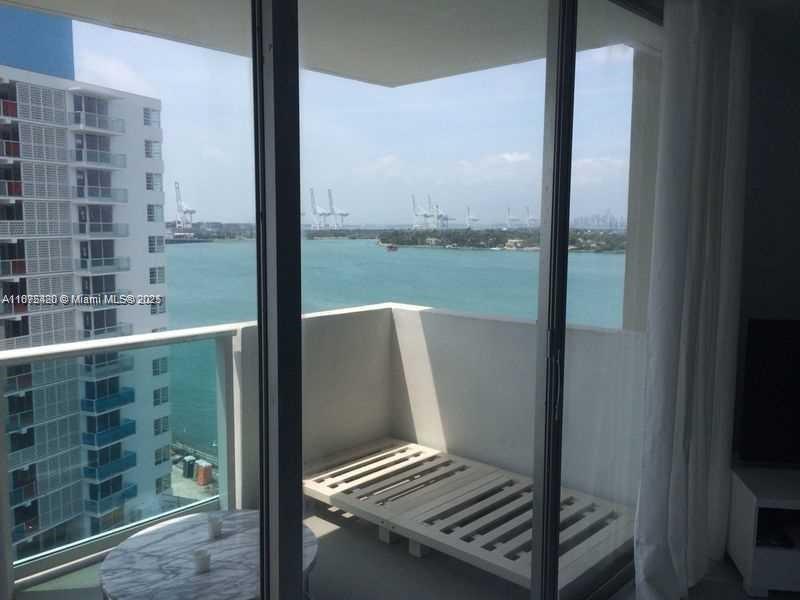 1000 West Ave #1028