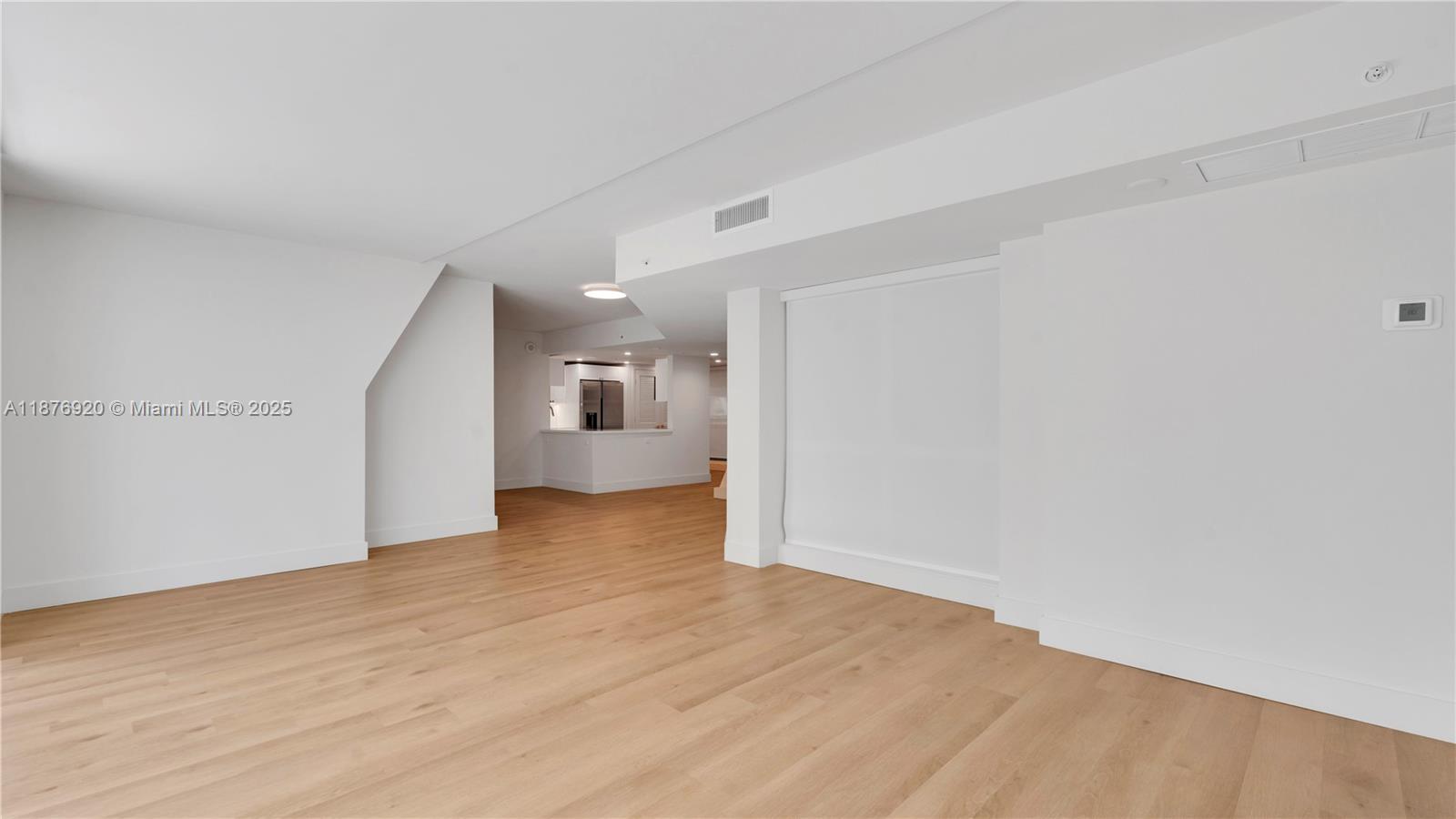 555 NE 34th St #0207,Miami, FL 33137