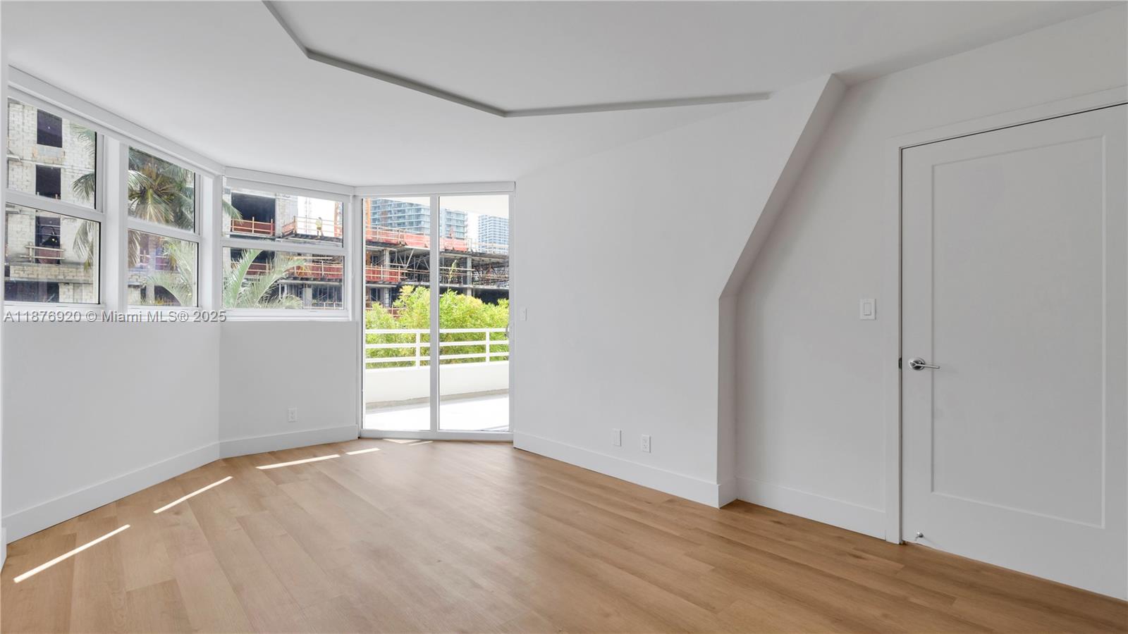 555 NE 34th St #0207,Miami, FL 33137