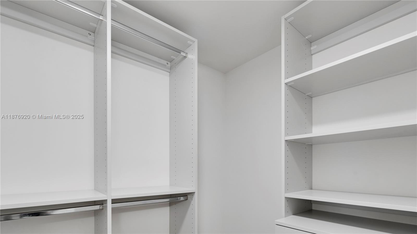 555 NE 34th St #0207,Miami, FL 33137